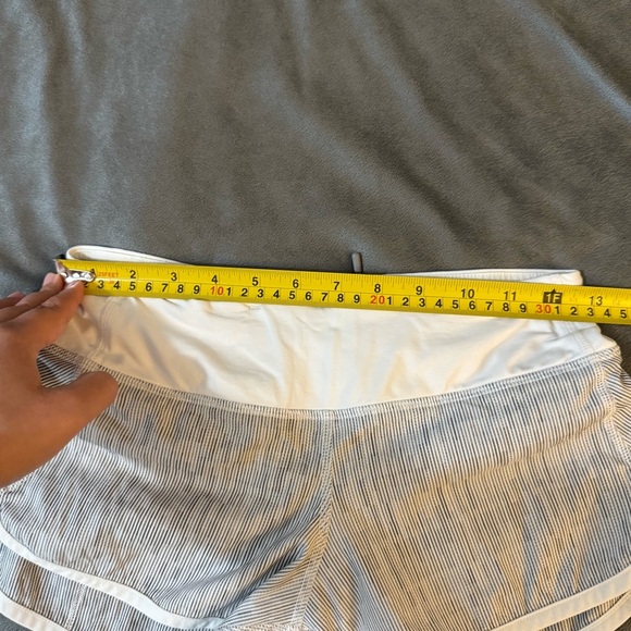 Lululemon Run: Speed Short
Wee Are From Space White Combo - Picture 4 of 10